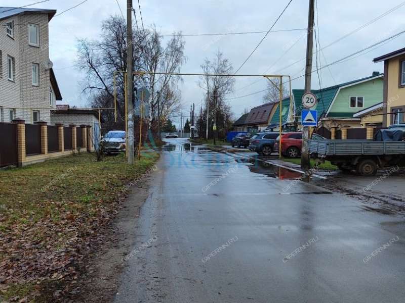 земельный участок 8,7 сотки улица Тарханова