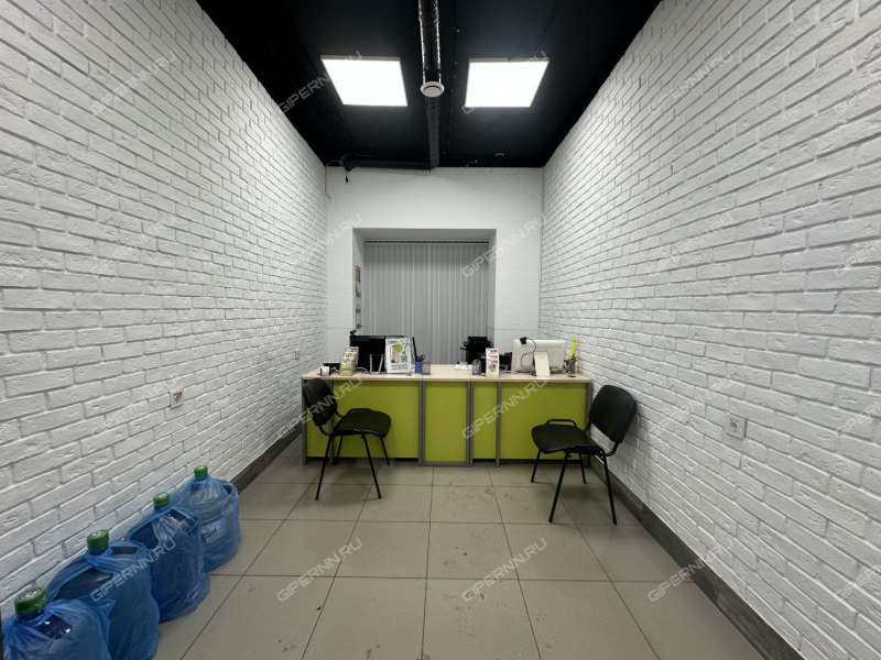 помещение под торговую площадь на улице Максима Горького