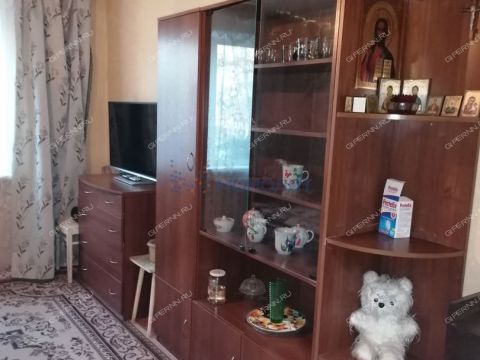 3-komnatnaya-ul-strokina-d-8 фото
