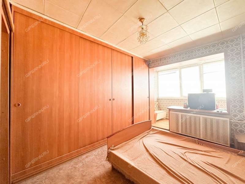 трёхкомнатная квартира в 2-м микрорайоне дом 30 город Бор