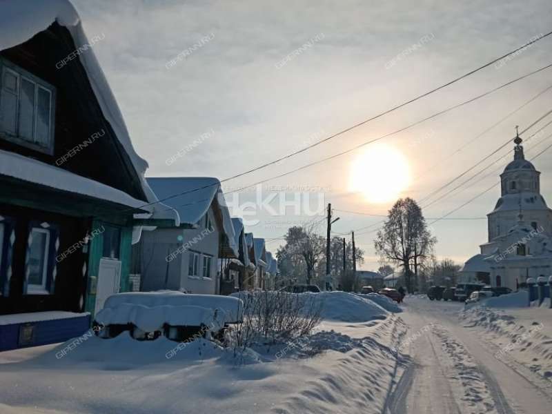 дом на Базарной улице село Николо-Погост