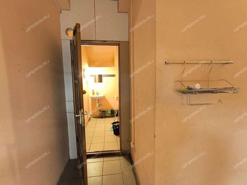 помещение под торговую площадь на Ижорская ул. д.18