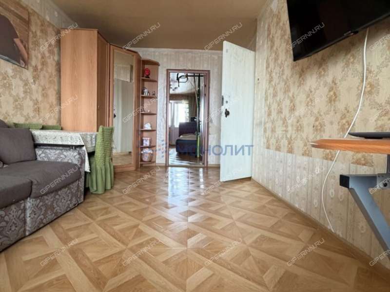 трёхкомнатная квартира на улице Красных Зорь дом 17