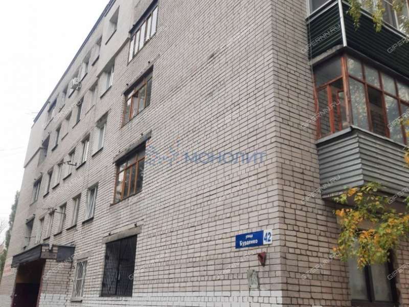 комната в доме 42 на улице Бурденко