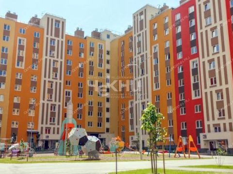 1-komnatnaya-ul-romantikov-d-1 фото