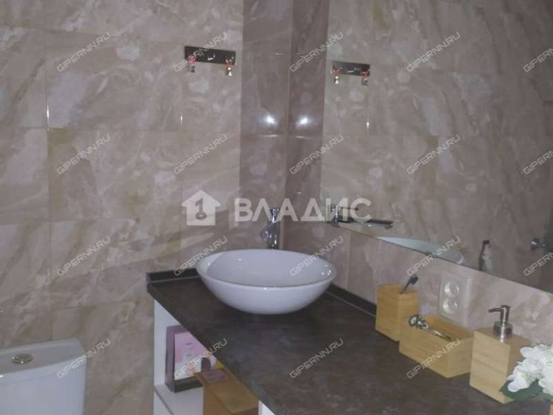 комната в доме 83 на Московском шоссе