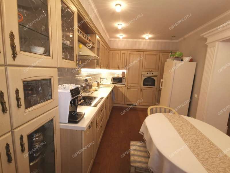 четырёхкомнатная квартира на улице Янки Купалы дом 38