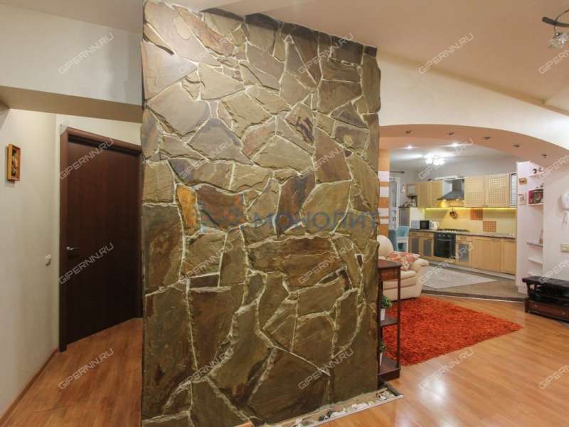 трёхкомнатная квартира на улице Невзоровых дом 85