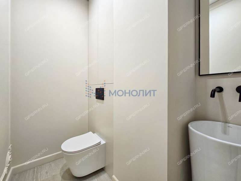 трёхкомнатная квартира на Большей Печёрской улице дом 89