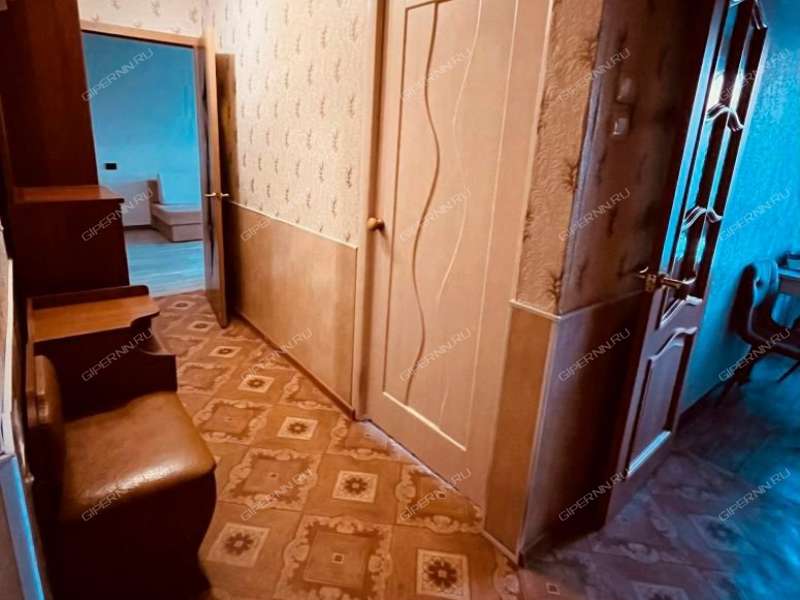 трёхкомнатная квартира на улице Челюскинцев дом 15