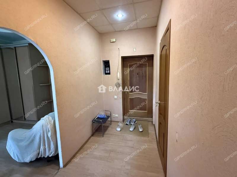 двухкомнатная квартира на улице Космонавта Комарова дом 13А