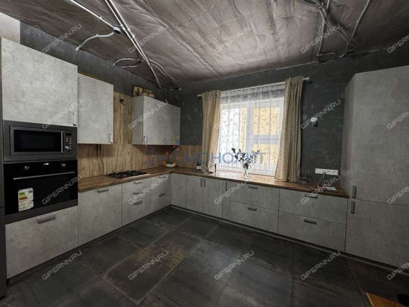 дом на Луговой улице посёлок Ждановский