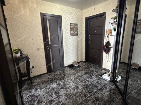 3-komnatnaya-mkr-shherbinki-1-y-d-13-k2 фото