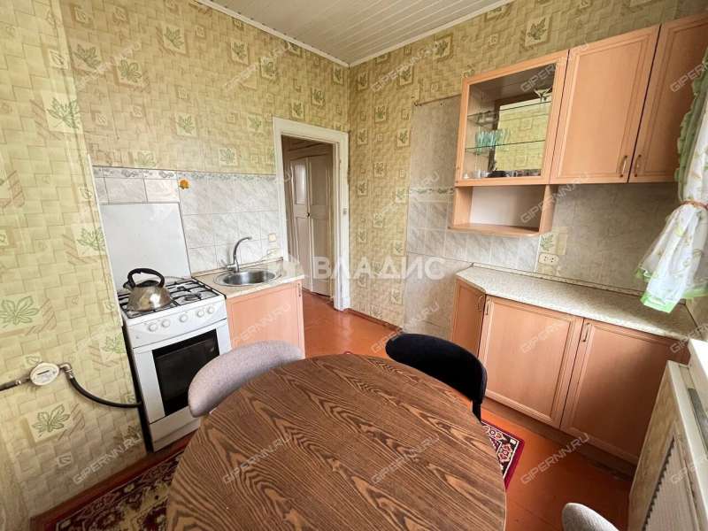 трёхкомнатная квартира на проспекте Октября дом 16