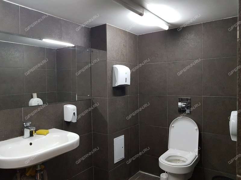 помещение под торговую площадь на Совнаркомовской улице