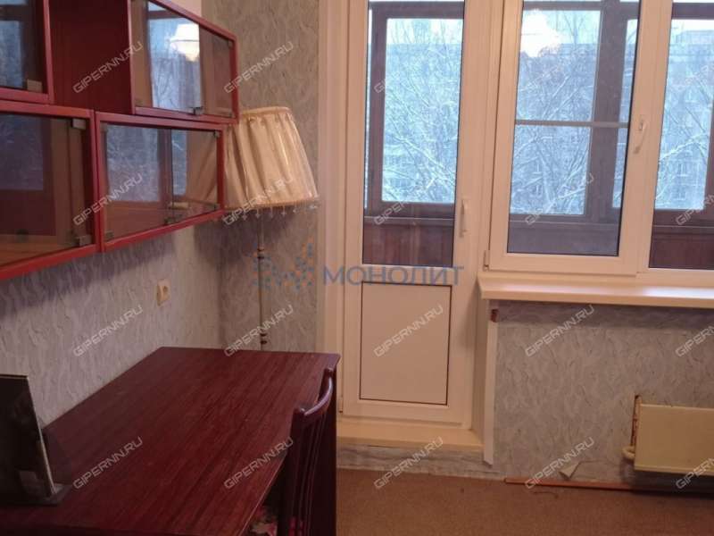 трёхкомнатная квартира на улице Германа Лопатина дом 2