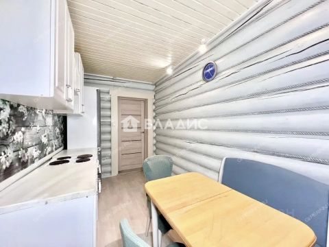 dom-selo-starkovo-volodarskiy-rayon фото
