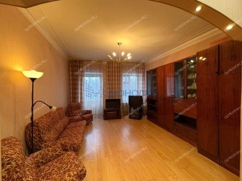 2-komnatnaya-ul-strazh-revolyucii-d-4 фото