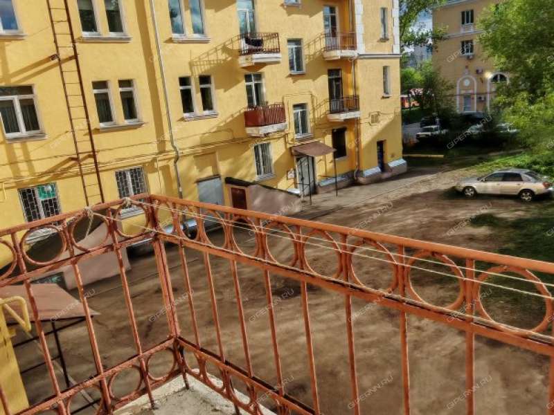 трёхкомнатная квартира на Московском шоссе дом 81