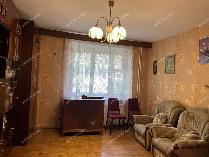 трёхкомнатная квартира на улице Звездинка дом 9  к1