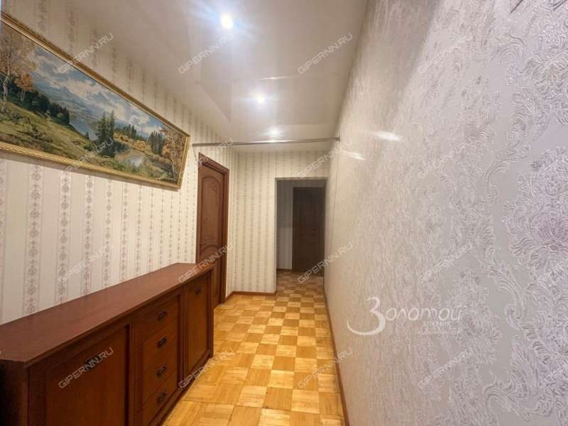 трёхкомнатная квартира на Космической улице дом 55