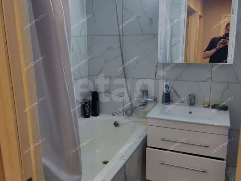 однокомнатная квартира на Керченской улице дом 20