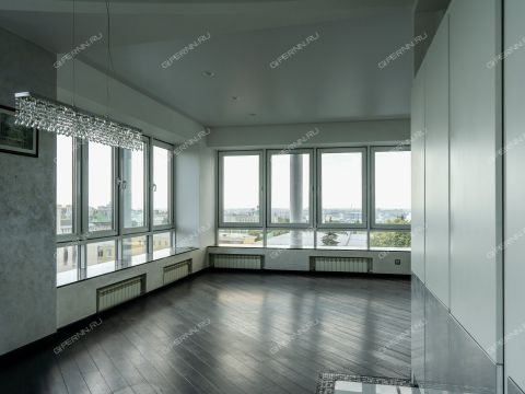 4-komnatnaya-ul-minina-d-1a фото