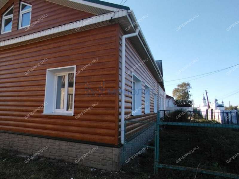 дом на Центральной улице село Новосёлки