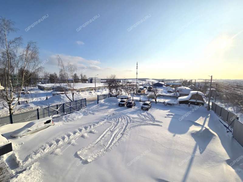 здание под офис, торговую площадь на улице Ларина