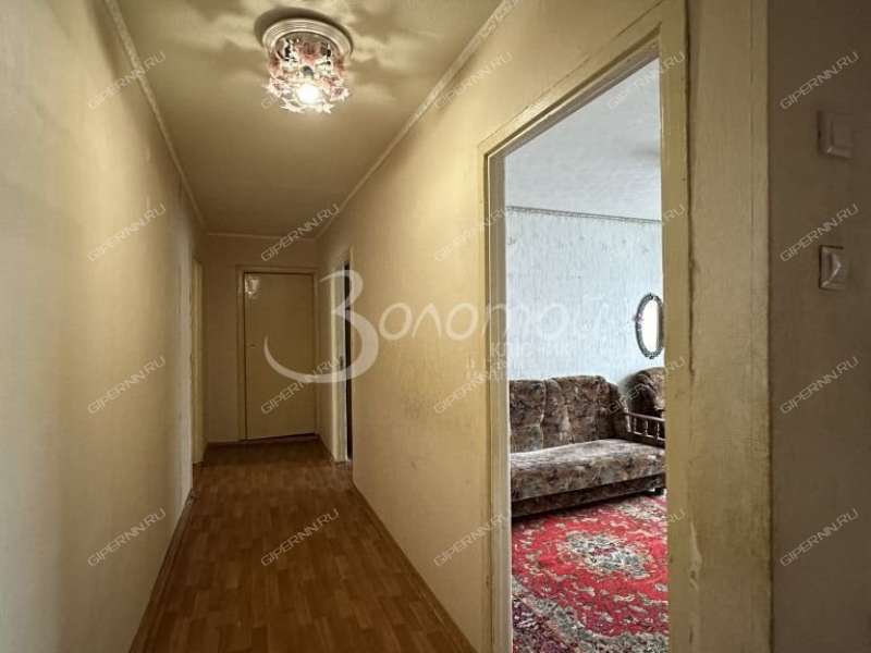 трёхкомнатная квартира на улице Строкина дом 11