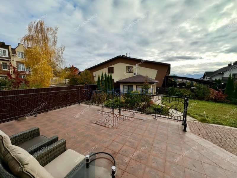 дом в слободе Верхнепечёрская