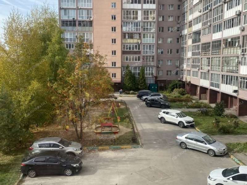 однокомнатная квартира на улице Александра Хохлова дом 1