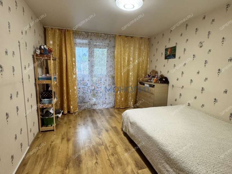 трёхкомнатная квартира на улице Героев Космоса дом 4