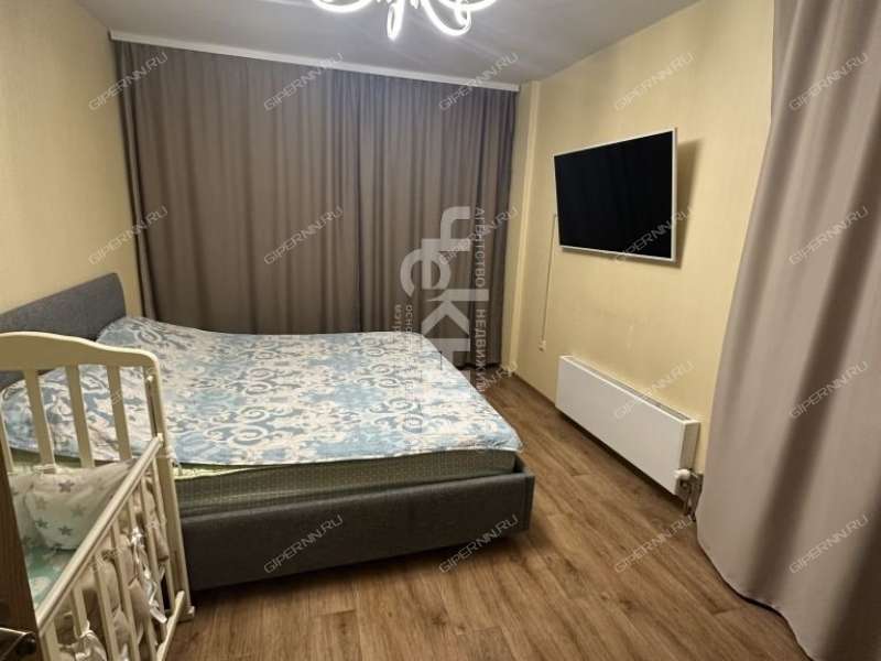 трёхкомнатная квартира на Первоцветной улице дом 6