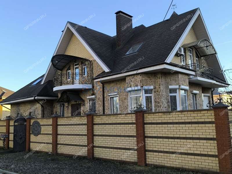 дом в слободе Верхнепечёрская