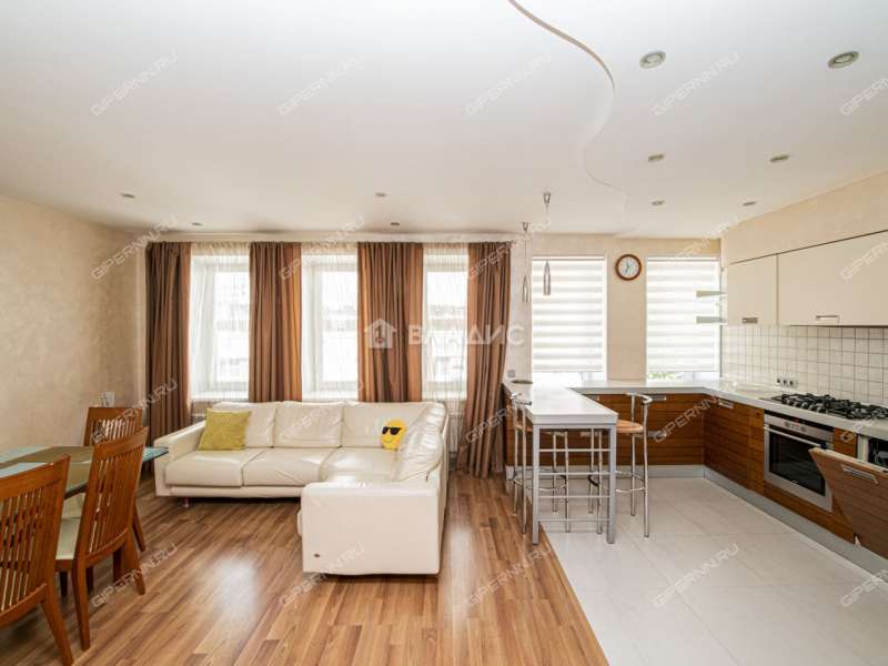 четырёхкомнатная квартира на улице Максима Горького дом 50