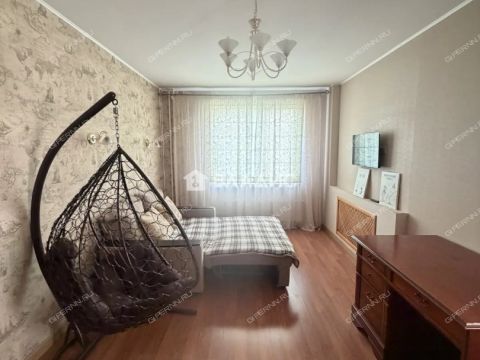 3-komnatnaya-ul-rodionova-d-165-k1 фото
