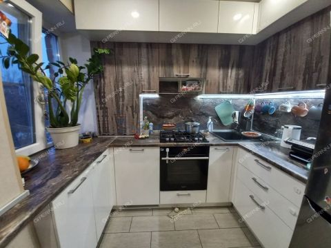 3-komnatnaya-pr-yarmarochnyy-d-6 фото