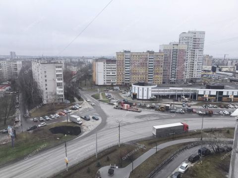 1-komnatnaya-ul-plotnikova-d-3 фото