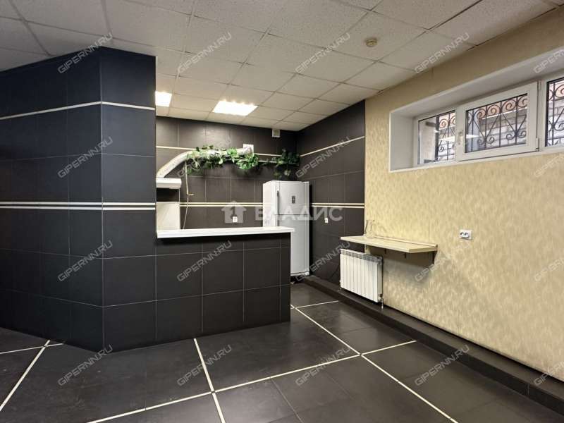 здание под офис, торговую площадь на улице Новые Пески