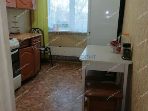 3-komnatnaya-ul-strokina-d-8 фото
