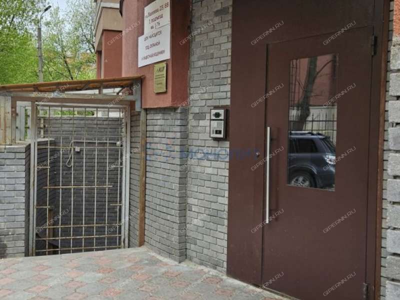 четырёхкомнатная квартира на улице Ванеева дом 25/88