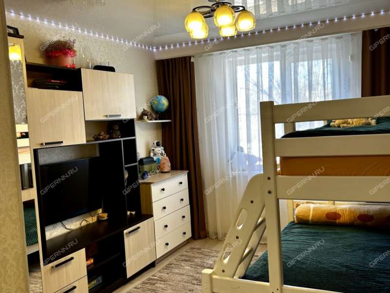 трёхкомнатная квартира на улице Буревестника дом 16