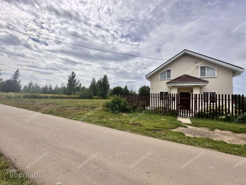 дом на Радужной улице посёлок Волжский