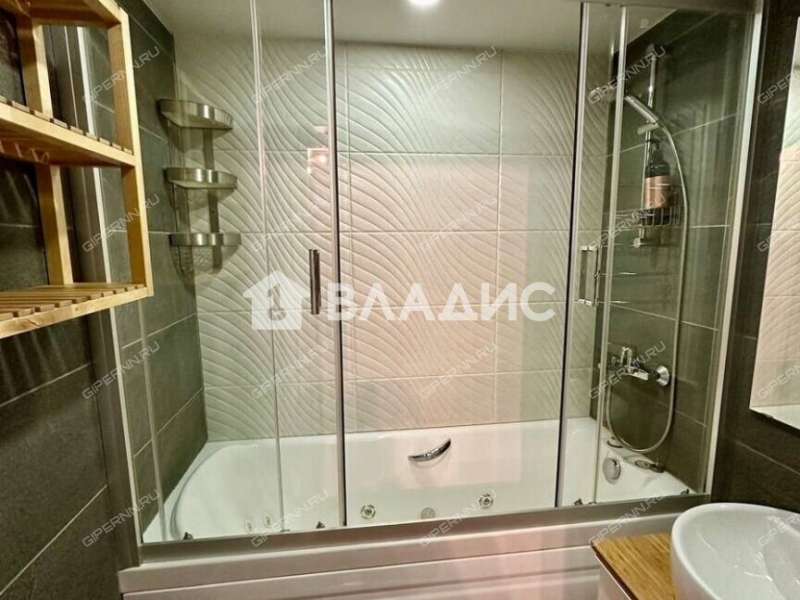 четырёхкомнатная квартира на улице Куйбышева дом 65