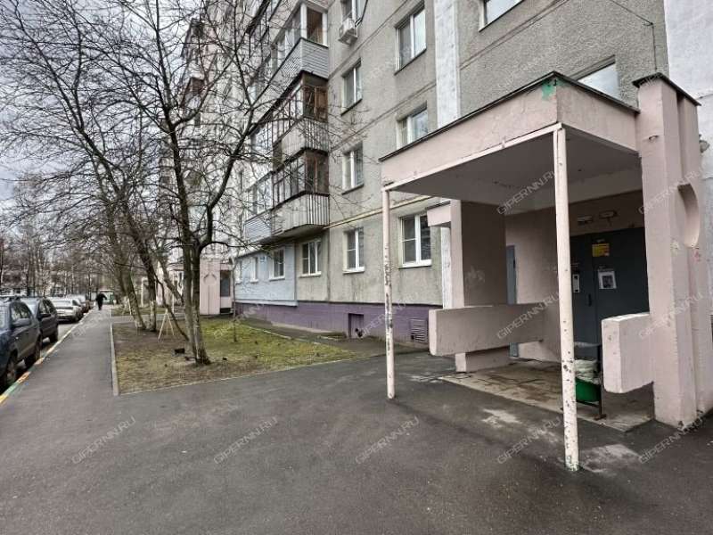 трёхкомнатная квартира на улице Строкина дом 9