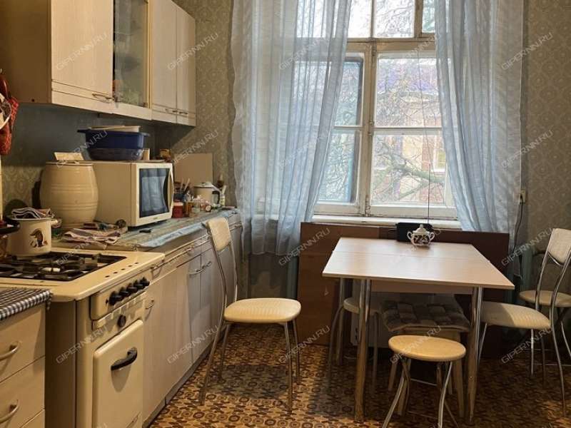 трёхкомнатная квартира на улице Коминтерна дом 181