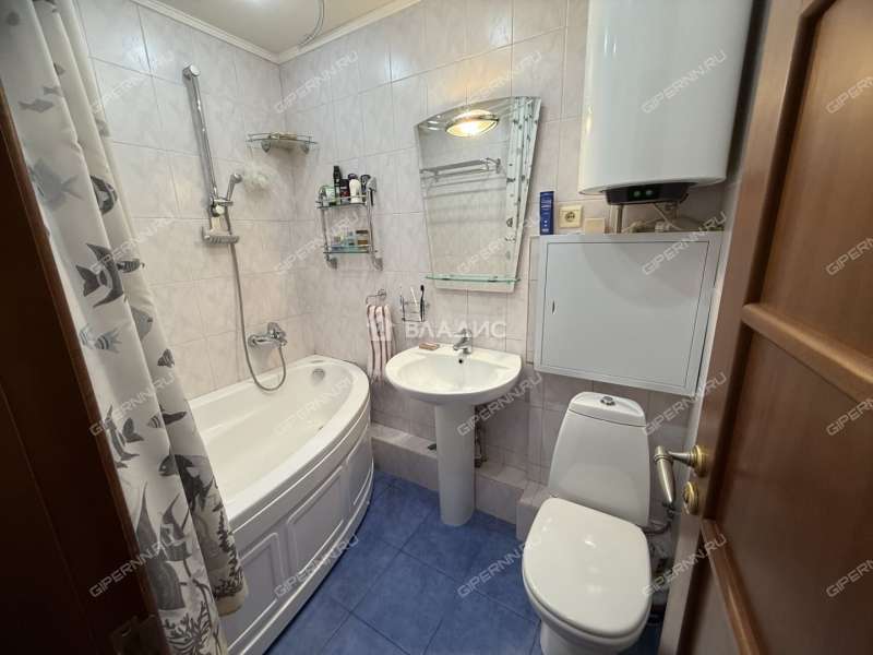 трёхкомнатная квартира на улице Ефремова дом 17