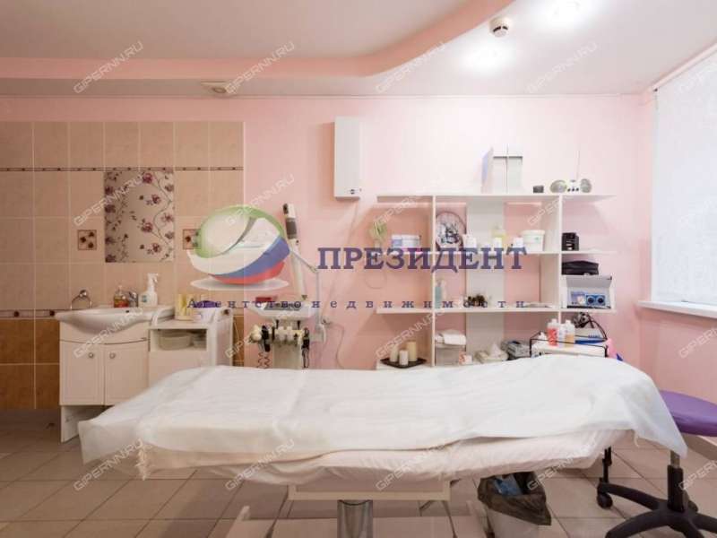 помещение под недвижимость под образовательные учреждения, недвижимость под салоны красоты на улице Маршала Рокоссовского