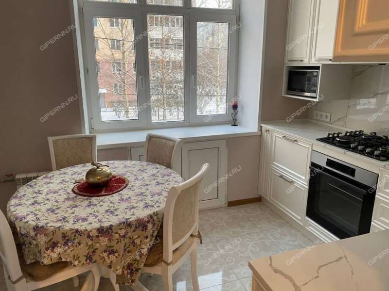 трёхкомнатная квартира на проспекте Гагарина дом 110А